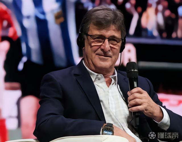 肯佩斯:相较梅西我更喜欢马拉多纳,但说不定之后我会改主意